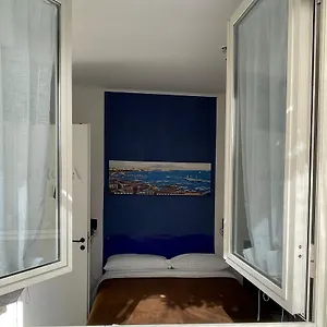 /